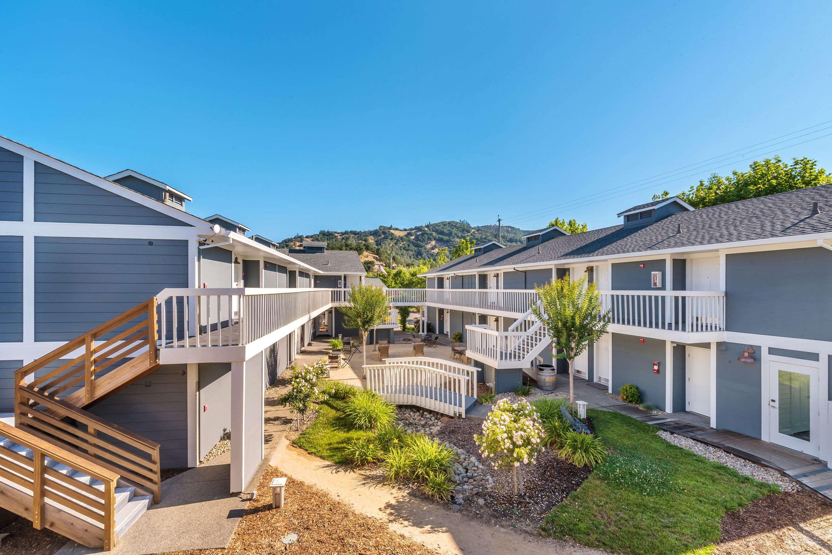 Upvalley Inn & Hot Springs, Ascend Hotel Collection Calistoga Exterior photo