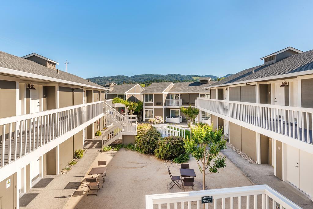 Upvalley Inn & Hot Springs, Ascend Hotel Collection Calistoga Exterior photo