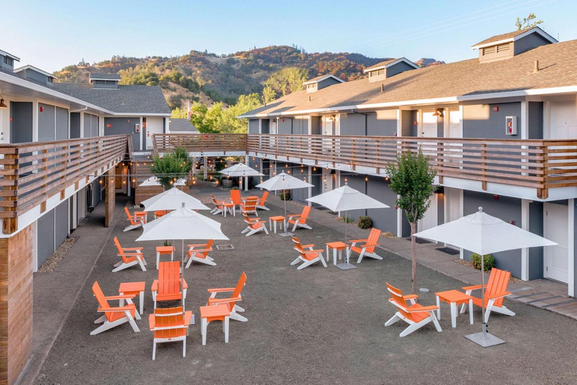Upvalley Inn & Hot Springs, Ascend Hotel Collection Calistoga Exterior photo